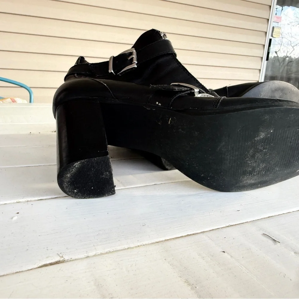 Steve Madden Women's Halle Moto Buckle Leather Booties  Sz‎ 9.5